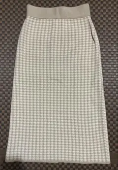 【㊥】 千鳥柄ニットタイトスカート ベージュMサイズ