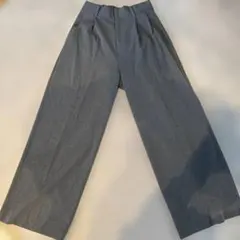 グレー ワイドパンツ ベルトループ付き