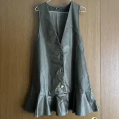 【美品✨】ZARA フェイクレザー フリルワンピース カーキ S
