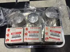 貴重　スズキ純正　0.5オーバー【R】ピストン3個　GT750 GT500 貴重 スズキ純正 0.5オーバー GT750 GT500 ピストンリング3気筒分