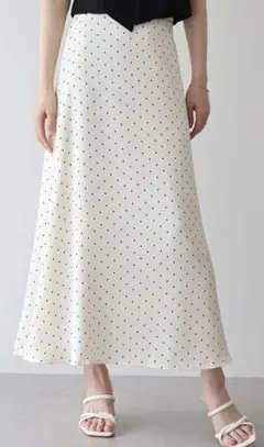 マーメイドサテンロングスカート