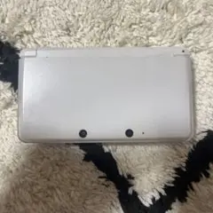 ニンテンドー3DS ホワイト 本体、充電器付き