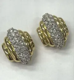 Item thumbnail for item e6ea58c9-9cb2-4746-881c-f47bf95bdff0