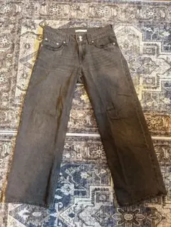 Levi's ブラックデニム ワイドパンツ　superlow