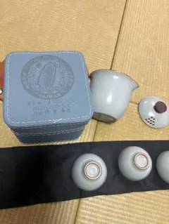 台湾製 薄い青色急須と茶碗セット