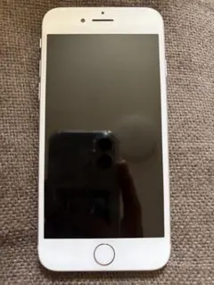 アップル iPhone8 256GB シルバー SIMフリー