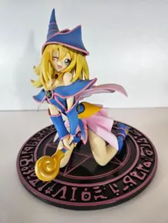 ブラック・マジシャン・ガール 1/7フィギュア