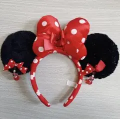 ミニー　ディズニー　カチューシャ　イヤリング　赤
