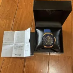 GUESS ゴールド ネイビー クロノグラフ腕時計のサムネイル