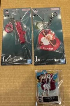ワンピース 1番くじ チャーム アクスタ ペローナ snake