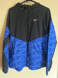 Nike ランニング　ウィンドブレーカー　Ｌ