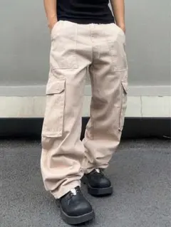 【新品】カーゴパンツ　カーキ　ベージュ　 ワイドシルエット　ポケット付き