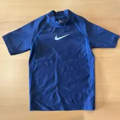 NIKE ラッシュガード120-130