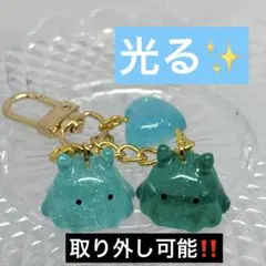 Item thumbnail for item e5a02efe-00b8-4983-98ee-82a9f86bc3d4