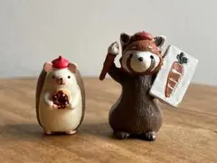 【新品】ハリネズミとレッサーパンダの置物セット