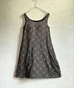 ユニクロ　ブラトップ　ノースリーブ トップス　タンクトップ　キャミソールのサムネイル