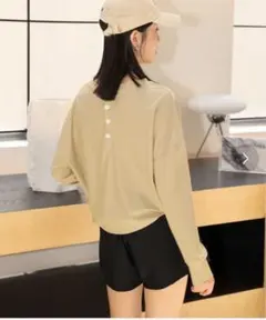 ベージュ 長袖 ラッシュガード ボタン付き