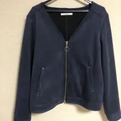 【美品】これからの春に大活躍！ネイビー　アウターのサムネイル