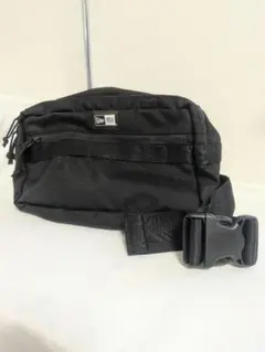 美品　NEW ERA ブラック ボディバッグ　ウエストポーチ