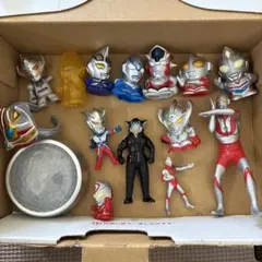 ウルトラマン ソフビ まとめ売り　指人形 ウルトラマン 指人形 ソフビ フィギュア 25体セット まとめ売り - メルカリ