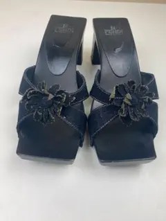 FENDI デニム フラワー サンダル ミュール サイズ36.5のサムネイル