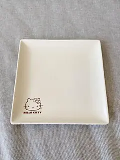 HELLO KITTY 四角いおさら