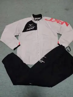 ミズノN-XT　ウィンドブレーカー上下セット　Ｍサイズ