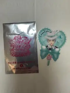 映画 キミとアイドルプリキュア 入場特典 うちわ型クリアカード 響カイト