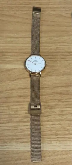 Daniel Wellington 腕時計 ゴールド メッシュベルト　電池切れ