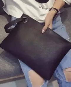 黒　合成皮革　クラッチバッグ　ブラック
