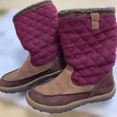 ボルドーとブラウンのムートンブーツ