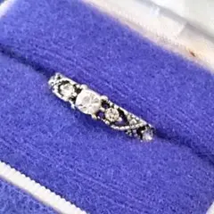 エレガントなレース模様のリング　シルバー　指輪　アンティーク風