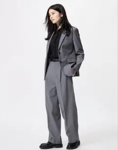 UNIQLO ネイビー ジャケット パンツ セット M ストレッチ　感動　紺