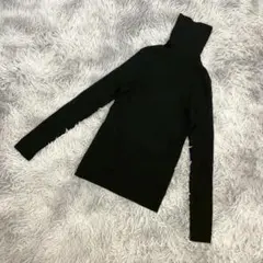 『UNIQLO』メリノリブタートルネックセーター　ハイネックニット　ウール100