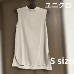 UNIQLO ノースリーブ ベージュ トップスSサイズ