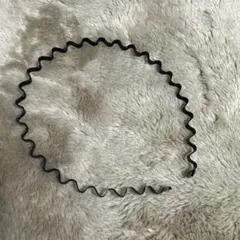 ブラック波形ヘアバンド