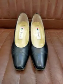 【銀座カネマツ】ミススレンダー　黒ヒール