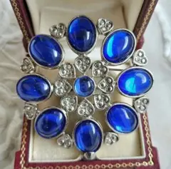 シルバーカラー ロイヤルブルーカボション ハート フラワー ラウンドブローチ