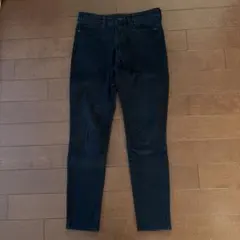 UNIQLO スキニーデニム ブラック ハイライズ　ウルトラストレッチ