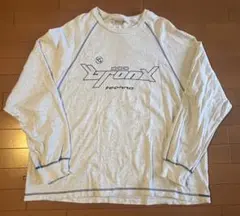 ライトグレー ロゴ入り トレーナー