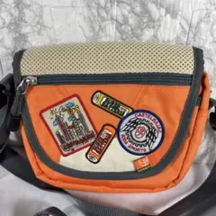 美品★CASTELBAJAC ショルダーバッグ オレンジ ワッペンのサムネイル