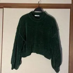 このニット触り心地めちゃいい