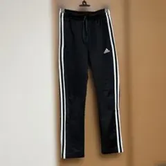 adidas 黒ジャージ 下のみ　サイズ140