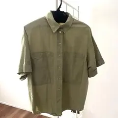 ZARA オリーブグリーン 半袖シャツ XS