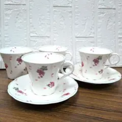 ノリタケ　ボーンチャイナ　花　フルーツ柄　カップ＆ソーサーセット