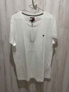 TOMMY HILFIGER トミーヒルフィガークルーネックフラッグロゴTシャツのサムネイル