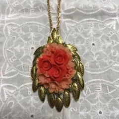 ネックレス　ブローチ