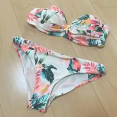 h&m ビキニ　水着　ワイヤー入りのサムネイル