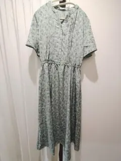 Honeys　グリーン系花柄 半袖ワンピース