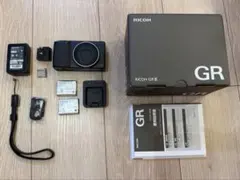 【美品・SC2183】RICOH GR III 純正電池3個・ケース付 美品・SC2183】RICOH GR III 純正電池3個・ケース付 - メルカリ
